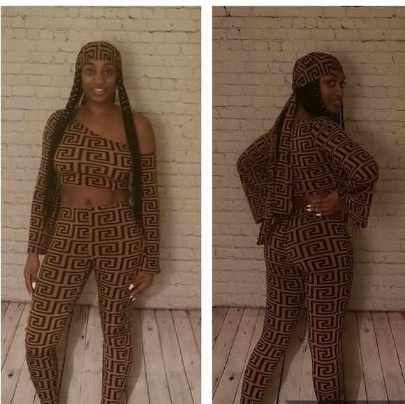 Ruffle Elegance Set - Picture 1 of 2